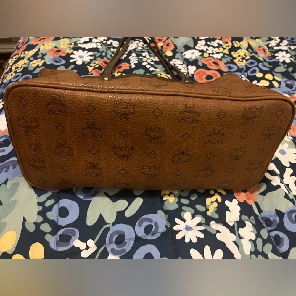MCM shoppers tote ( medium)